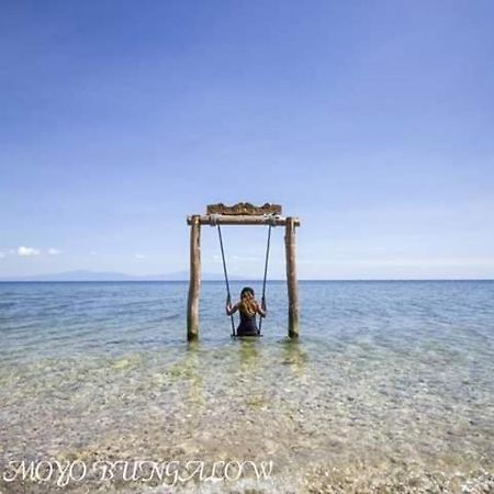 Sunset Moyo Bungalows Moyo Island Exterior photo