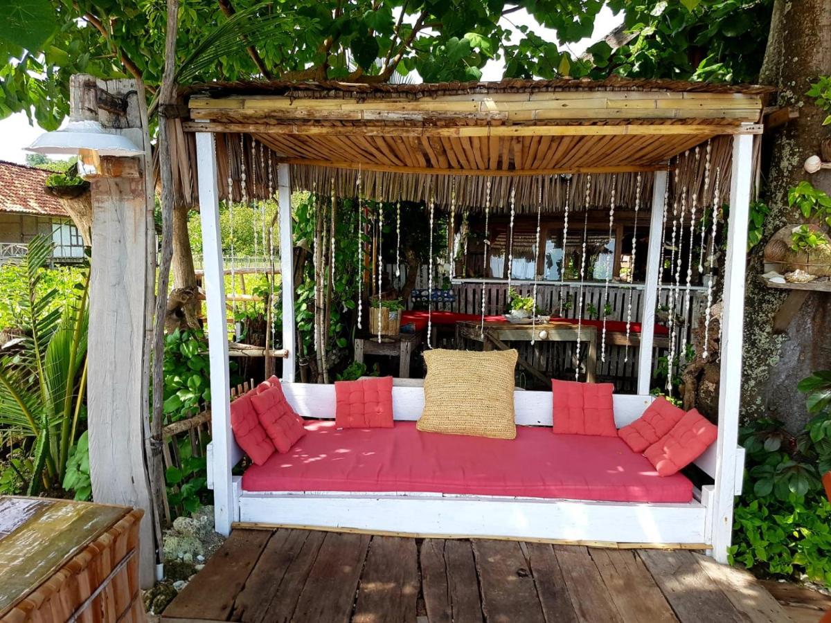 Sunset Moyo Bungalows Moyo Island Exterior photo